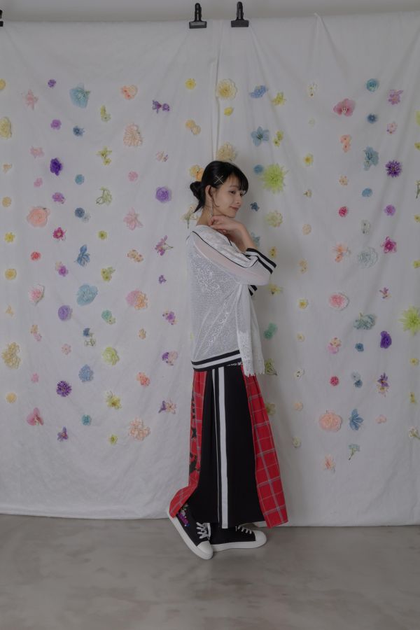 貓咪花朵圓形LOGO裙 