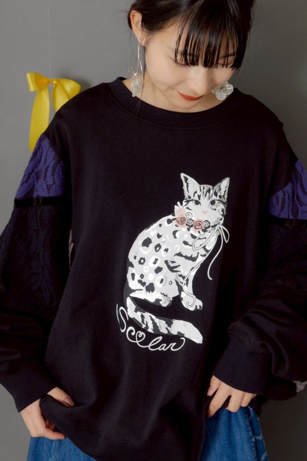 蕾絲帽貓拼接造型上衣 