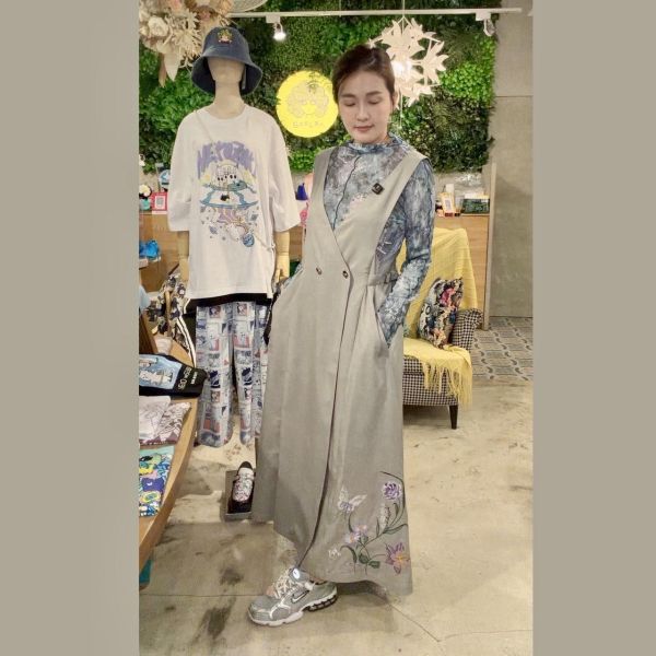 蕾絲暈染花朵內搭衣 