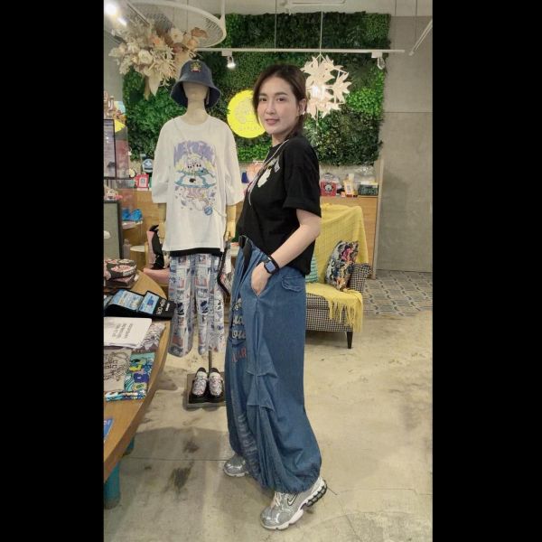 錐形塗鴉造型裙 