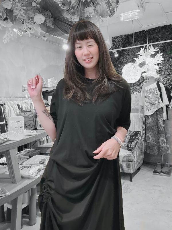 抓折造型洋裝 
