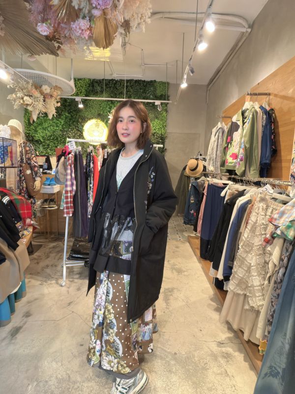 簍空蝴蝶鋼琴扣蕾絲外罩 