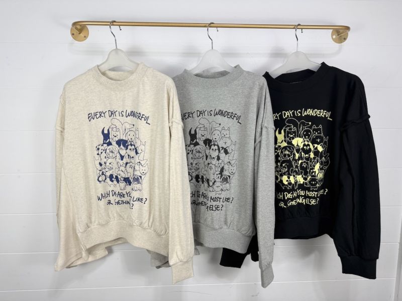 狗狗集合造型拼接上衣 