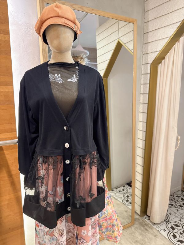 簍空蝴蝶鋼琴扣蕾絲外罩 