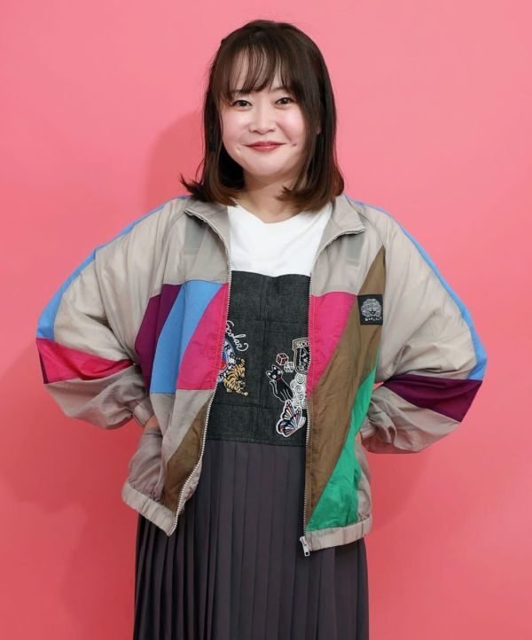 色塊拼接運動外套 