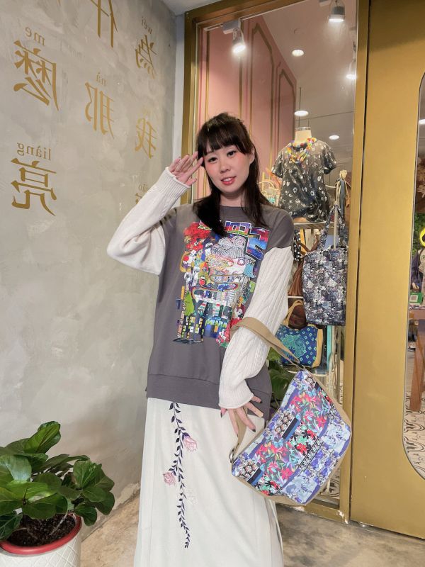 彩虹城市麻花袖上衣 
