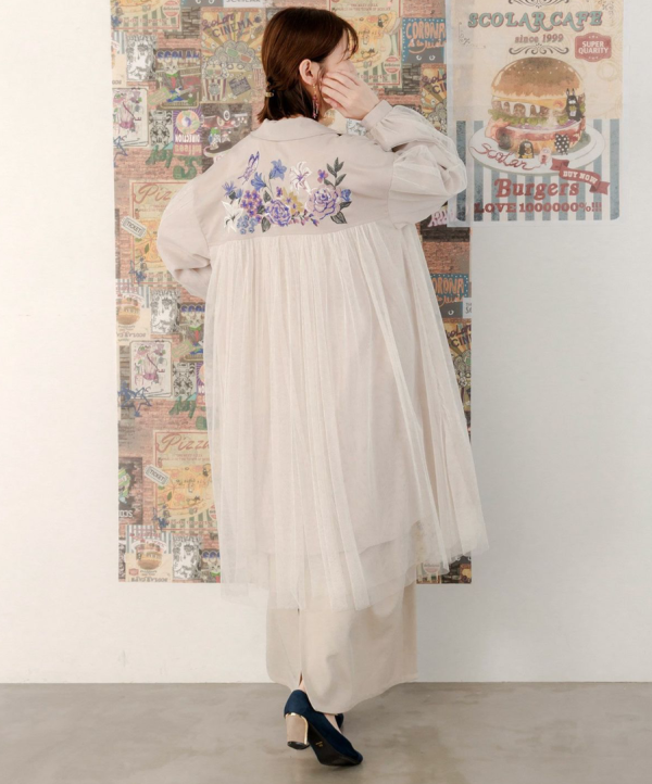 拼紗刺繡長版外罩 