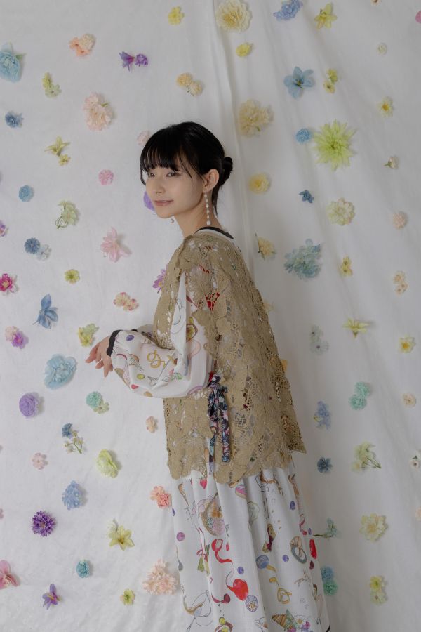 蝴蝶簍空蕾絲外罩 