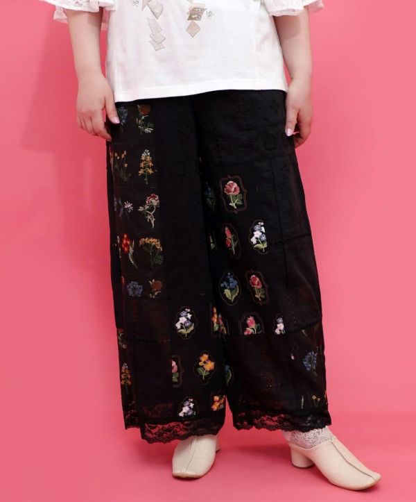 花草蕾絲拼接褲 