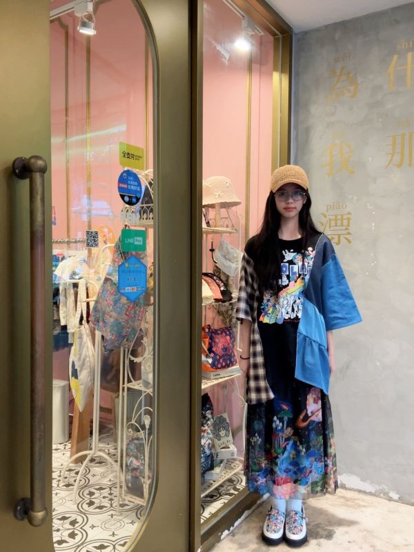 純棉彩虹拼接異材上衣 