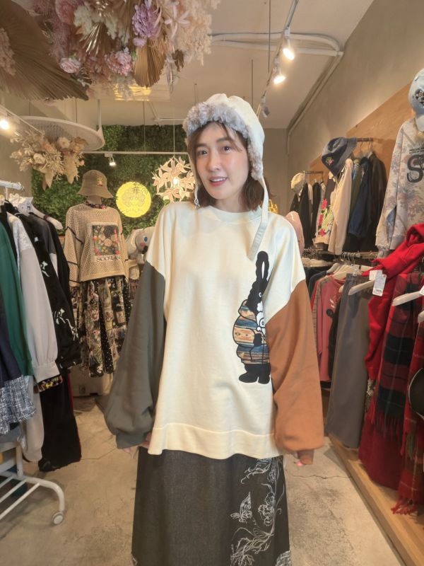 兔兔的冬裝撞袖上衣 