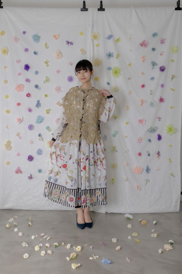 蝴蝶簍空蕾絲外罩 