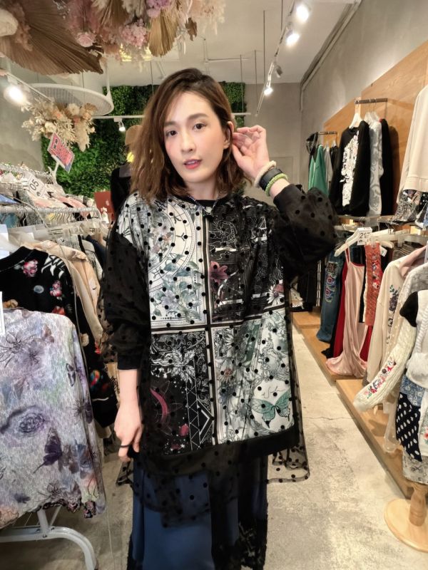 塔羅星空植絨點點紗上衣 