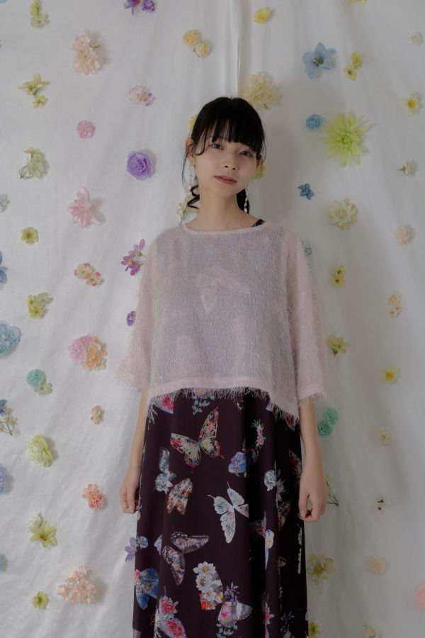 蝴蝶背心洋裝＆羽毛外上衣 