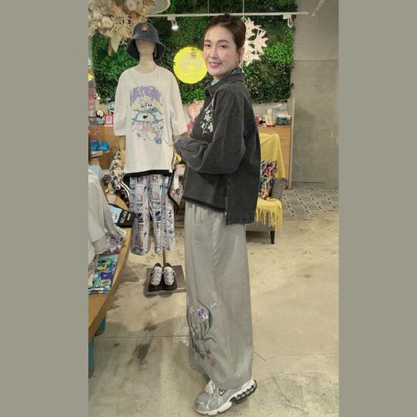 花朵刺繡毛邊襯衫 