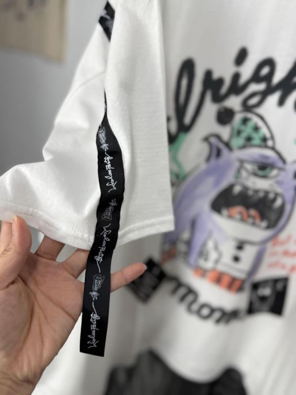 被吵醒生氣的加布拼接上衣 