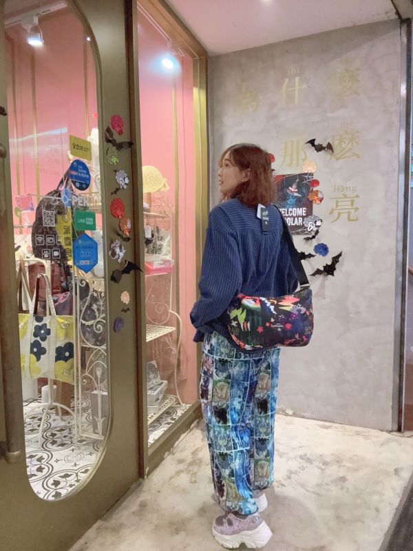 太空棋盤格娃頭水餃包 