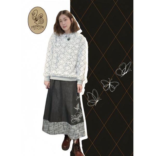 花朵蕾絲滿上衣 