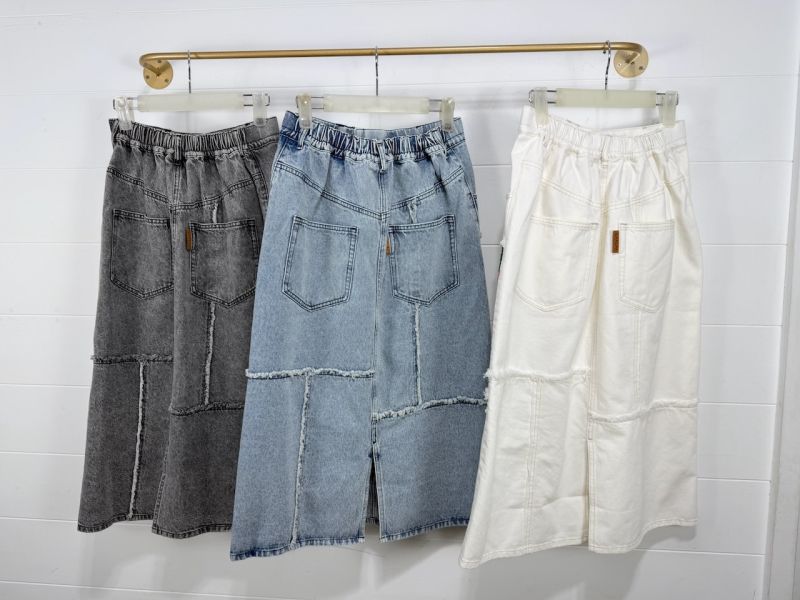 玫瑰毛邊牛仔拼接裙 