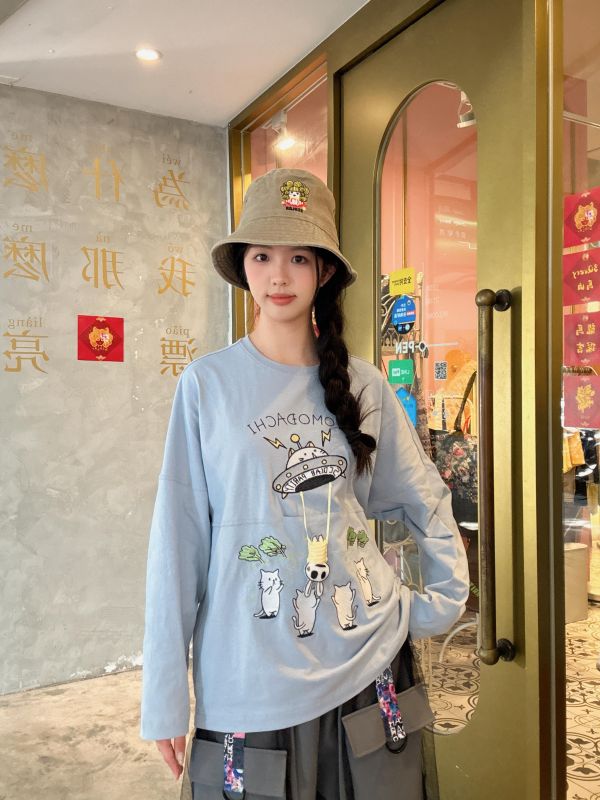 綁架兔兔的貓星人造型上衣 