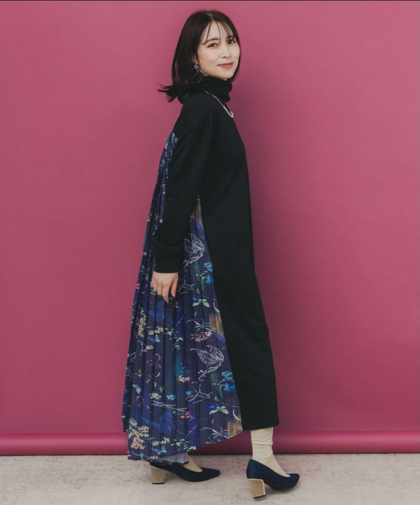 抓絨月夜花蝶後百褶洋裝 