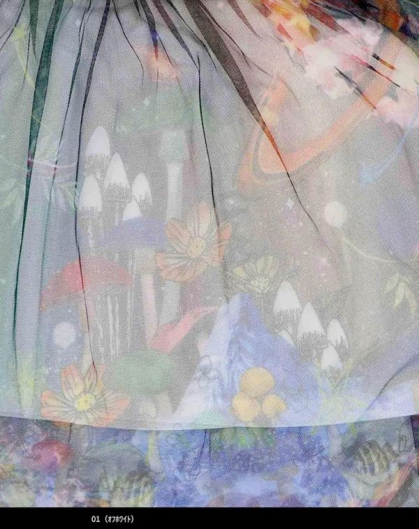 彩虹宇宙拼紗造型上衣(七分袖) 