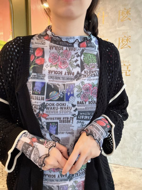 法式塗鴉內搭衣 