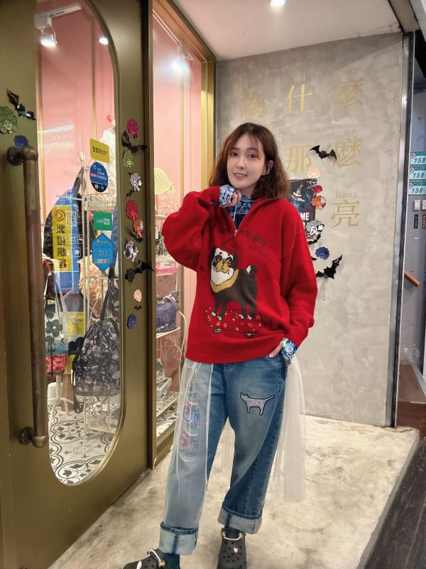 快陪我玩~巴戈滑板針織上衣 