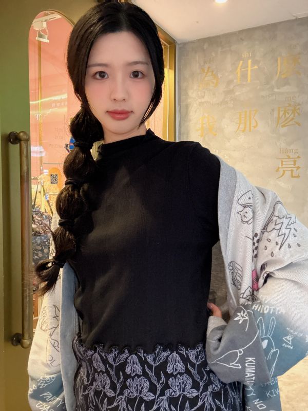 刺針毛圈鬱金香朵朵內搭衣 