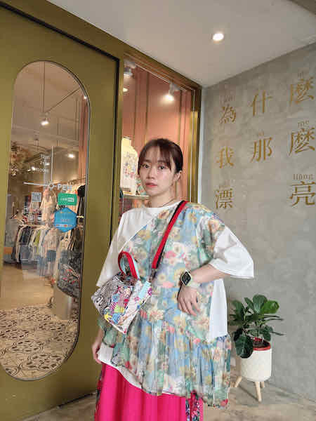 向日葵拼接雪紡上衣 