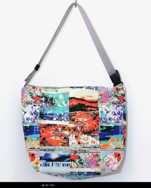 娃娃頭貓咪花朵側背包 