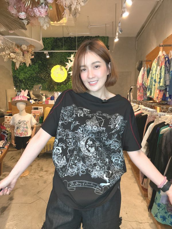 燙金微開肩上衣 