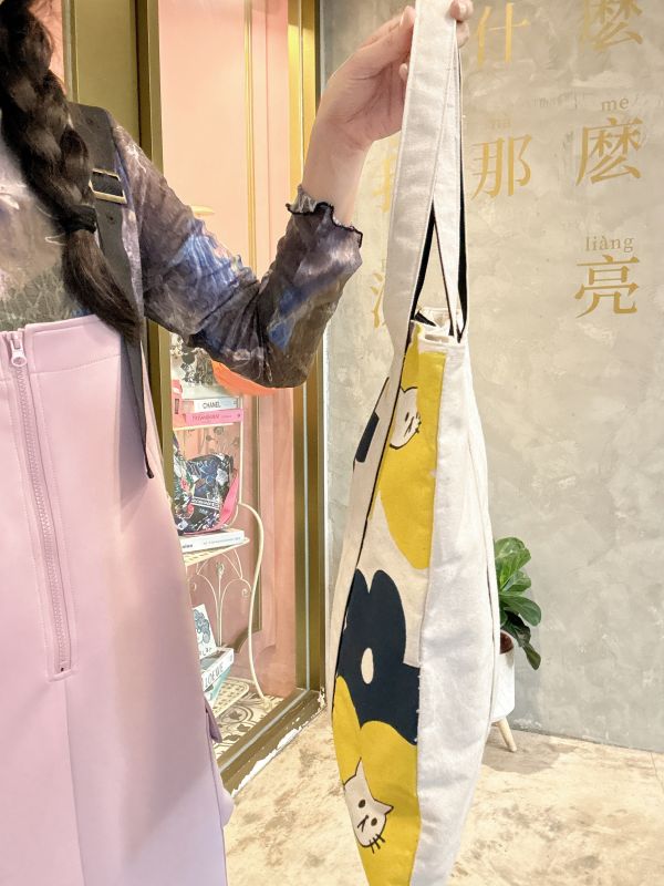 花朵貓咪帆布托特包 