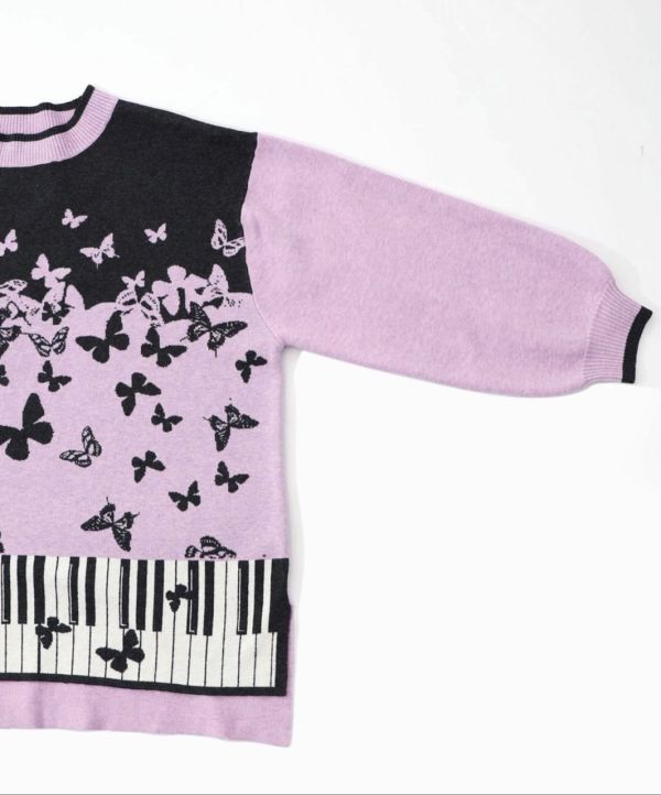鋼琴與蝴蝶針織上衣 