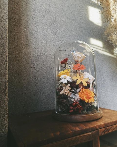玻璃永生花盅(M) 玻璃永生花盅, 節慶永生花籃,   festival flower, table flower, basket flower, 不凋花, 乾燥花, 索拉花, 仿真花, 永生花,手提木盒桌上花, 長型木盒桌上花