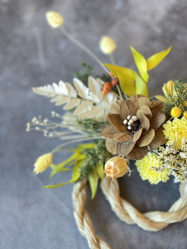 圓圓滿滿_新年注連繩 注連繩,  不凋花, 乾燥花, 索拉花, 仿真花, 永生花,永生花課程,新年花禮, chinesenewyeargift, 過年居家布置, 過年花禮, 乾燥花, 擬真花, 日本大地農園, 
しめなわ, Shimenawa, 新年壁掛, 新年掛飾, 喜妹娜哇 , 以斯帖花園, 過年花禮, 企業花藝課程, 企業包班花藝