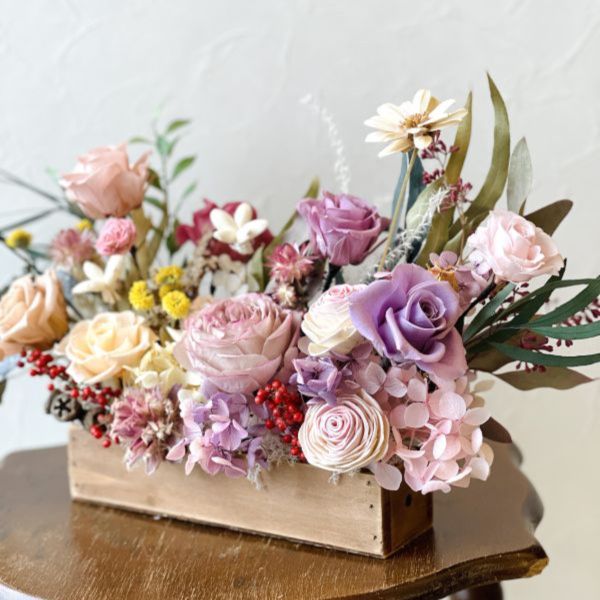 母親節特價_長型木盒桌上花-M 節慶永生花籃,   festival flower, table flower, basket flower, 不凋花, 乾燥花, 索拉花, 仿真花, 永生花,手提木盒桌上花, 長型木盒桌上花