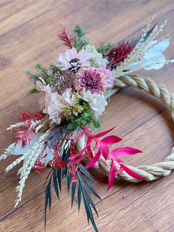 圓圓滿滿 _新年注連繩(單圈) 注連繩,  不凋花, 乾燥花, 索拉花, 仿真花, 永生花,永生花課程,新年花禮, chinesenewyeargift, 過年居家布置, 過年花禮, 乾燥花, 擬真花, 日本大地農園, 
しめなわ, Shimenawa, 新年壁掛, 新年掛飾, 喜妹娜哇 , 以斯帖花園, 過年花禮, 企業花藝課程, 企業包班花藝