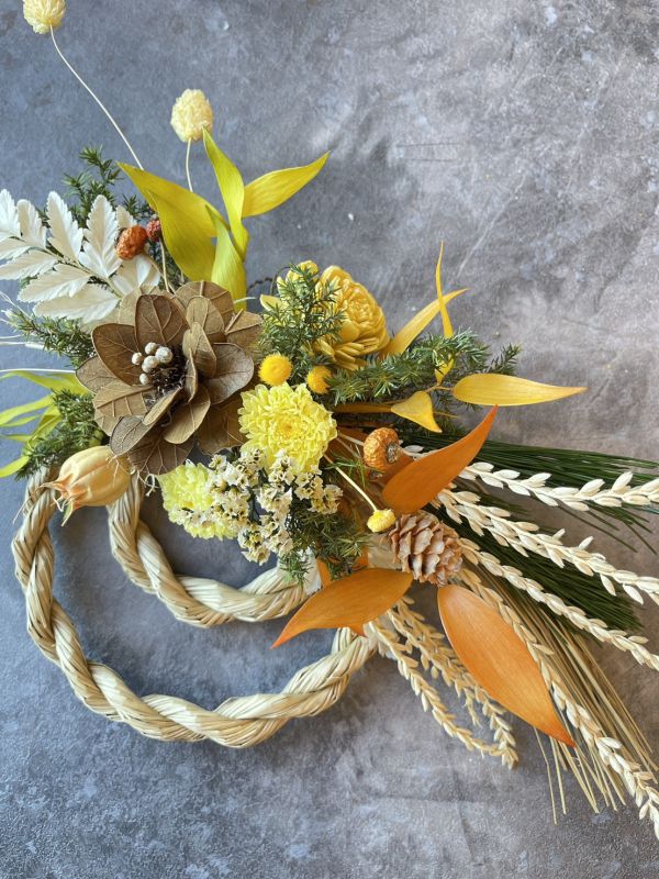 圓圓滿滿_新年注連繩 注連繩,  不凋花, 乾燥花, 索拉花, 仿真花, 永生花,永生花課程,新年花禮, chinesenewyeargift, 過年居家布置, 過年花禮, 乾燥花, 擬真花, 日本大地農園, 
しめなわ, Shimenawa, 新年壁掛, 新年掛飾, 喜妹娜哇 , 以斯帖花園, 過年花禮, 企業花藝課程, 企業包班花藝