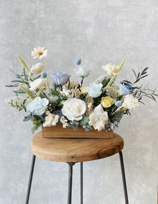 母親節特價_長型木盒桌上花-M 節慶永生花籃,   festival flower, table flower, basket flower, 不凋花, 乾燥花, 索拉花, 仿真花, 永生花,手提木盒桌上花, 長型木盒桌上花