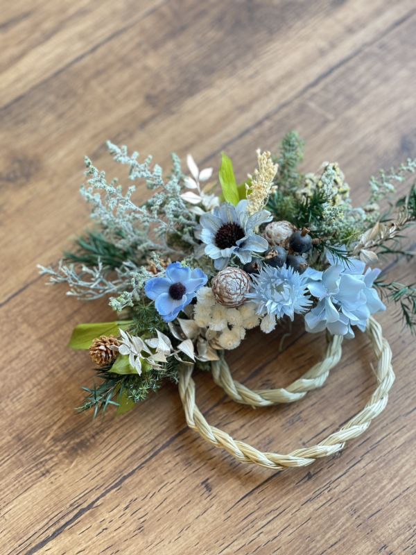 圓圓滿滿_注連繩(雙圈款) 注連繩,  不凋花, 乾燥花, 索拉花, 仿真花, 永生花,永生花課程,新年花禮, chinesenewyeargift, 過年居家布置, 過年花禮, 乾燥花, 擬真花, 日本大地農園, 
しめなわ, Shimenawa, 新年壁掛, 新年掛飾, 喜妹娜哇 , 以斯帖花園, 過年花禮, 企業花藝課程, 企業包班花藝