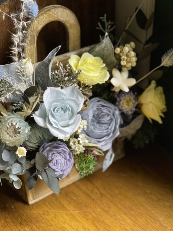 手提木盒桌上花 節慶永生花籃,   festival flower, table flower, basket flower, 不凋花, 乾燥花, 索拉花, 仿真花, 永生花,手提木盒桌上花