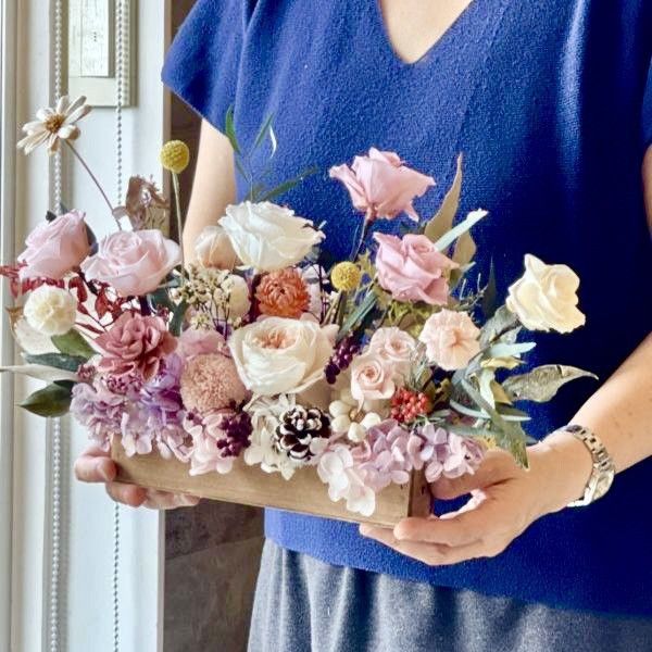 母親節特價_長型木盒桌上花-M 節慶永生花籃,   festival flower, table flower, basket flower, 不凋花, 乾燥花, 索拉花, 仿真花, 永生花,手提木盒桌上花, 長型木盒桌上花