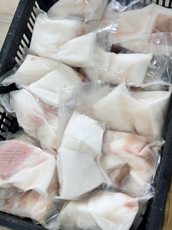 帶皮曼波魚肉 500克/包 