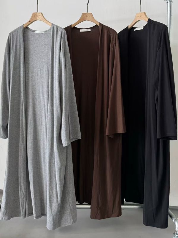 H03.純色長版外套 