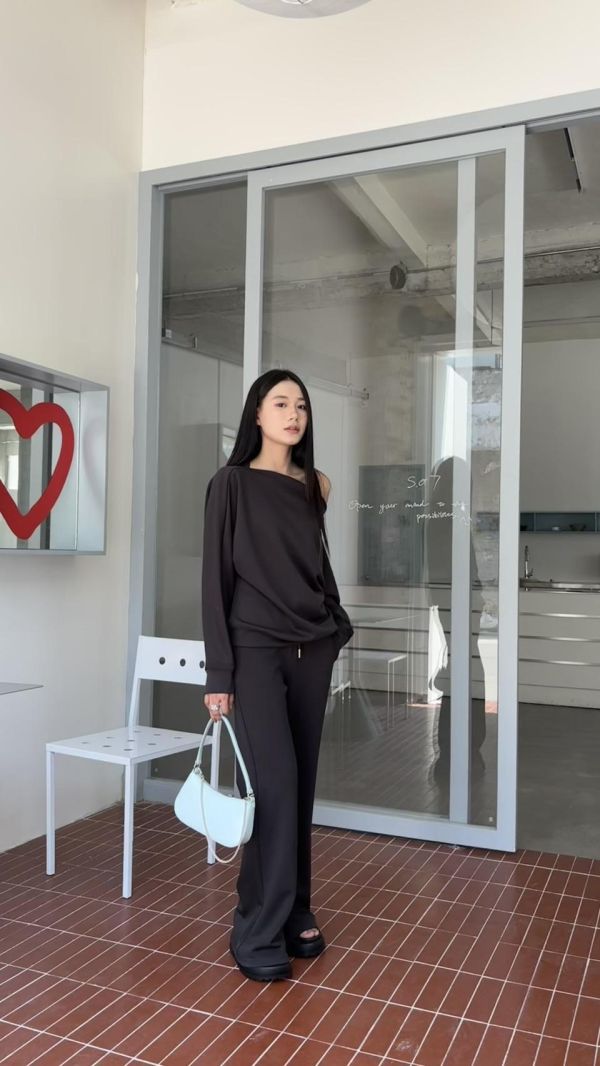 極簡高級斜肩套裝（深灰） 