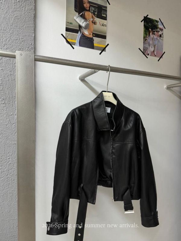 短板下釦皮外套 