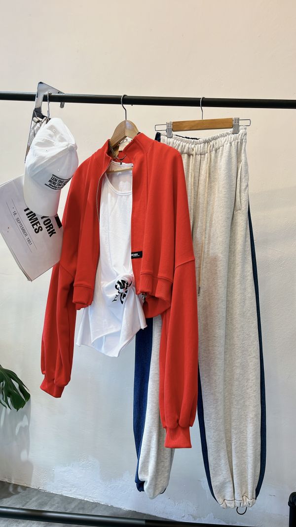 N210.下英文背心 