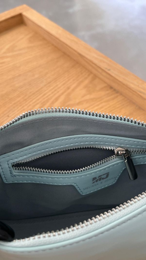 真皮藍色小眾腋下包 