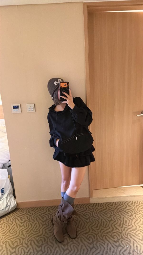 T05.滾車線連帽衣 